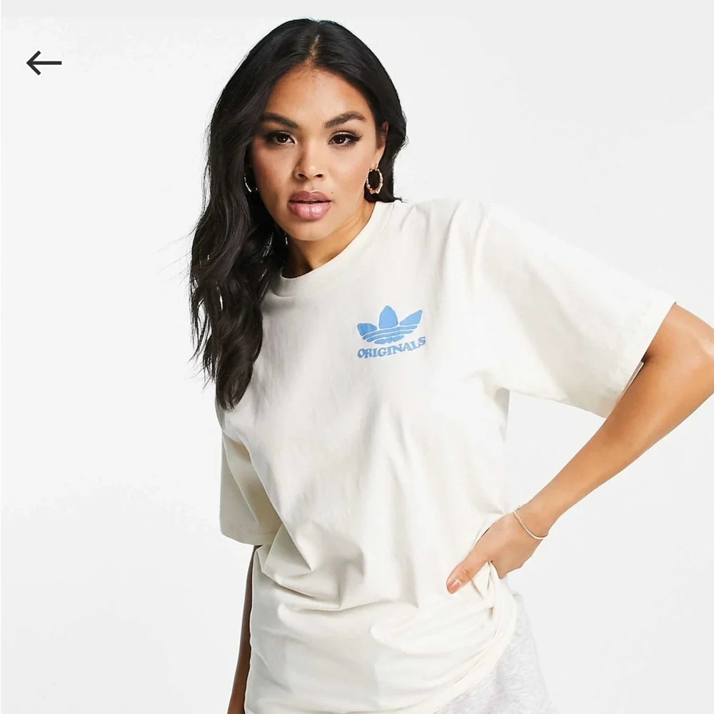 Adidas Originals graphic earth smiley boyfriend fit t shirt S - Picture 2 of 6